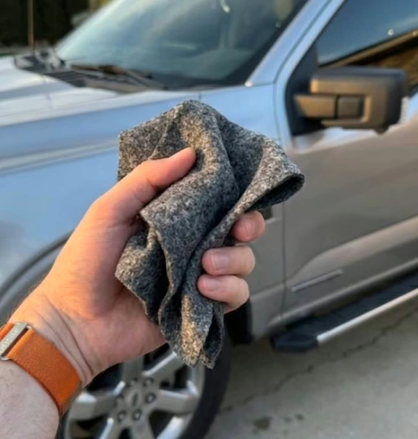 NanoPolix nano scratch remover cloth — compact and easy to use